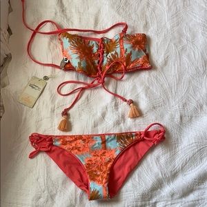 Nwt reversible maaji palm tree tropical swim suit